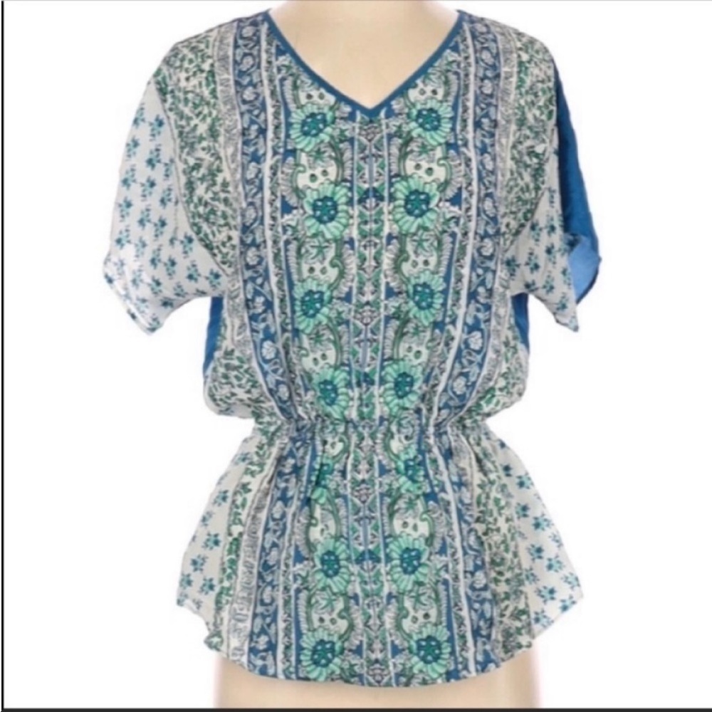 41 Hawthorn silk floral print v-neck short sleeve flowy peplum top. Size XS.